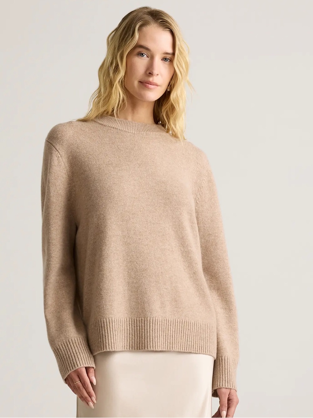 Quince Magnolian Cashmere Oversized Crewneck Sweater in Oatmeal. Size S